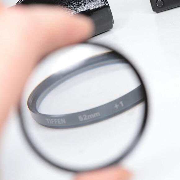 Tiffen 52mm Close Up Lens Filters +1 +4 Macro Photography Made in Japan Case - Picture 2 of 6